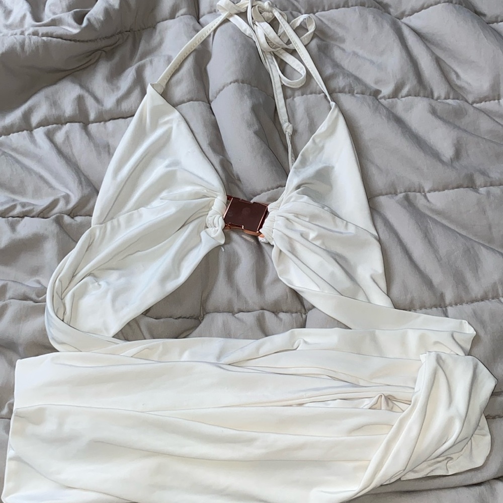 Pretty little thing wrap top